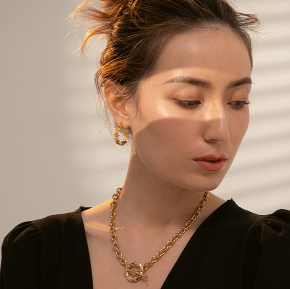 Wonderful Daisies Earrings - Picture 6 of 9